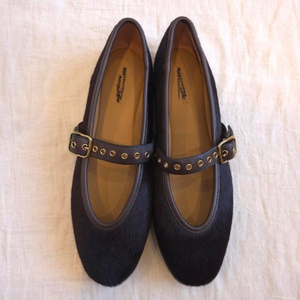 Black leather Mary Jane shoes with gold buckles‎ - Size 8 (NX038)